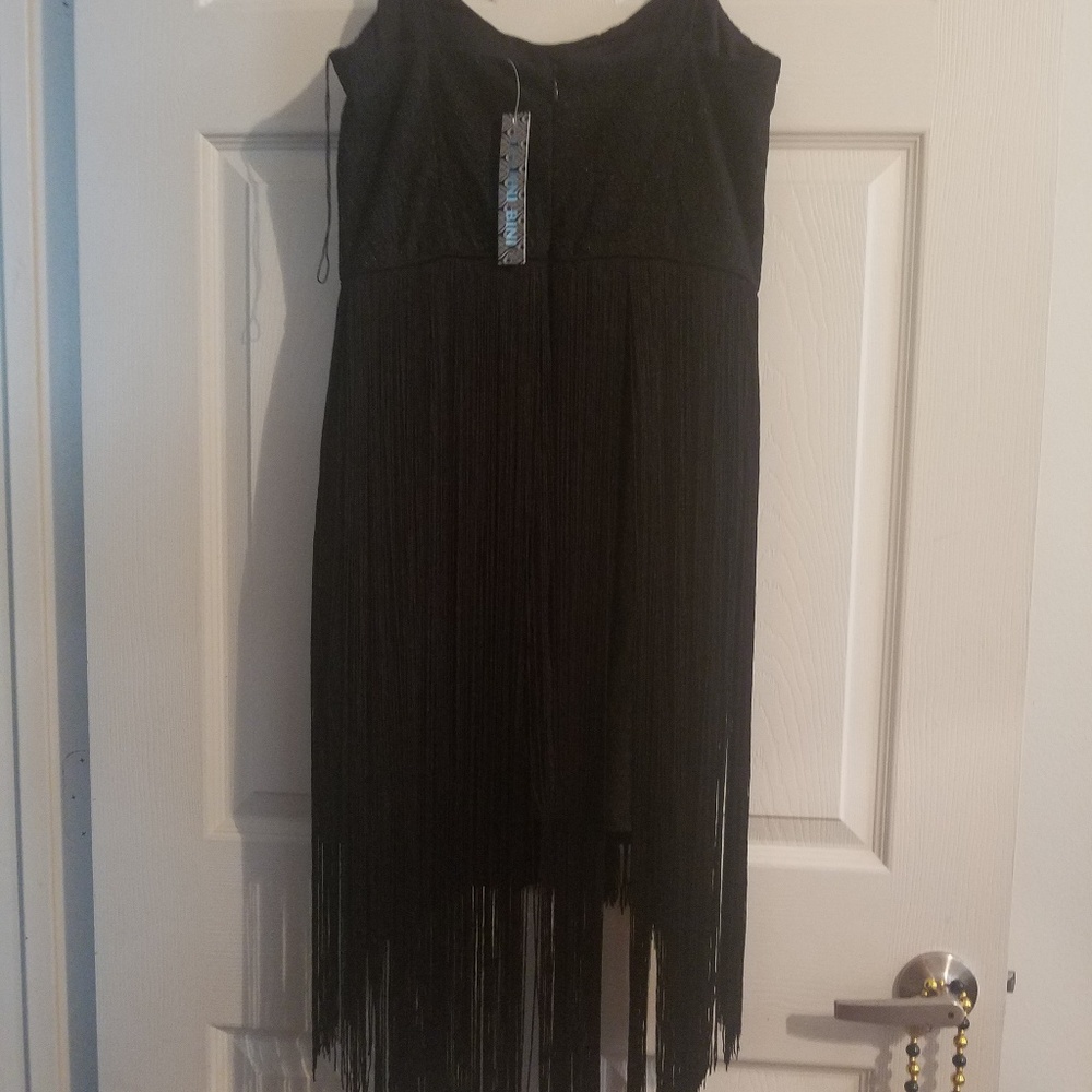 Dress - Picture 4 of 4